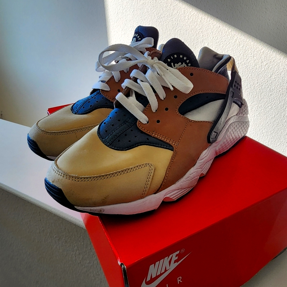 Size 10 Nike Air Huarache